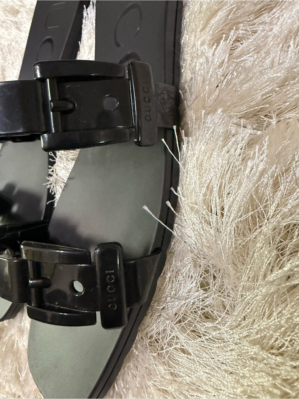 Authentic GUCCI Black Patent Chain-Link Slide Sandals - Picture 5 of 8
